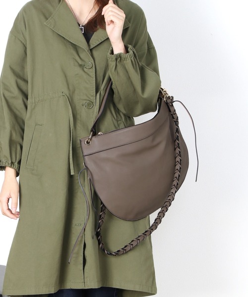 Mia Borsa(ミアボルサ)の「フェイクレザーワンショルダーバッグ(ショルダーバッグ・レディース・ボルドー/ベージュ/ブラック/カーキ・FREE)」の12枚目の写真