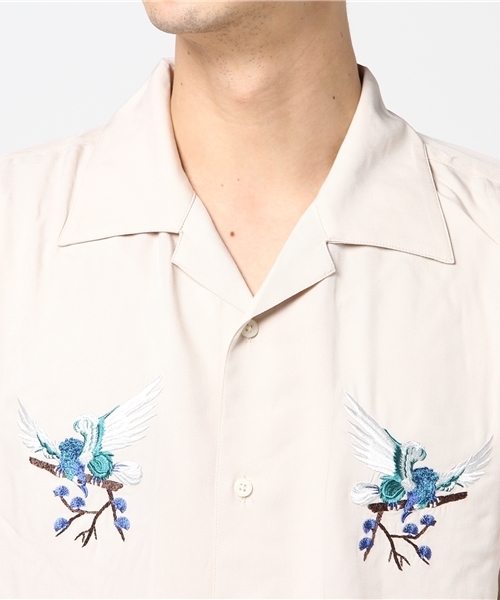 SHIPS JET BLUE（シップスジェットブルー）の「SHIPS JET BLUE: レーヨン スーベニア オープンカラーシャツ◇（シャツ/ブラウス・メンズ・ピンク/ベージュ/ネイビー・MEDIUM/LARGE）」の6枚目の写真