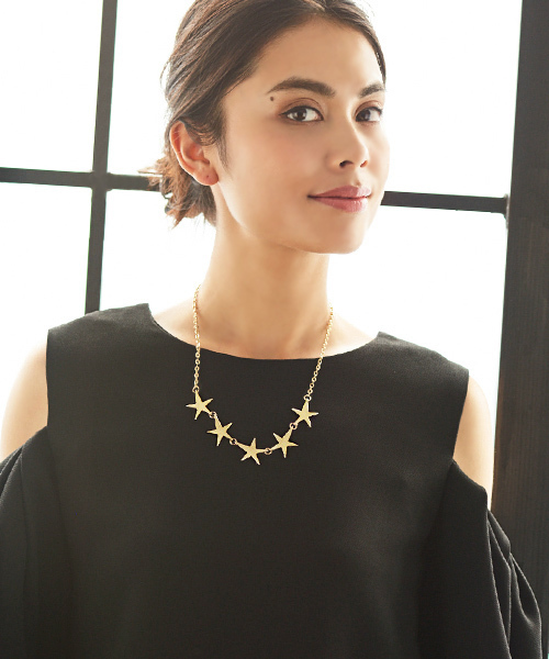 CLAFty by STYLE DELI(クラフティバイスタイルデリ)の「STAR necklace 001 (ピアス(両耳用)・レディース・ゴールド・FREE)」の2枚目の写真