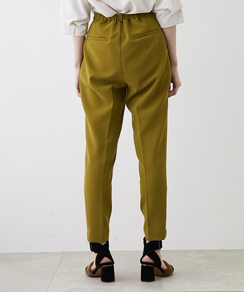 ユナイテッドトウキョウ　未使用　ウエストベルトテーパードパンツ　サイズ3 カーキ ワンタックテーパードパンツ（スラックス）｜UNITED TOKYO