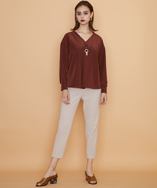 UNITED TOKYO（ユナイテッドトウキョウ）の「ワンタックテーパードパンツ（スラックス・レディース・カーキ/ベージュ/ブラック/バーガンディー/ブラウン・2/1）」の10枚目の写真