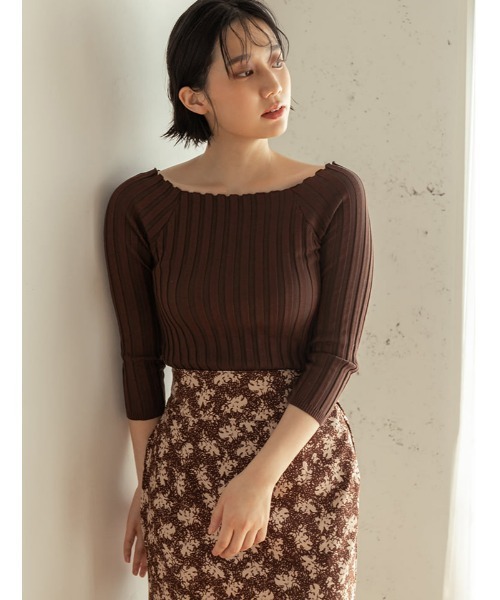 fifth(フィフス)の「【ZOZO限定】フィットニットスクエアネック/リブニット(ニット/セーター・レディース・グレー/ベージュ/ネイビー/ブラウン/ホワイト/ボルドー/カーキ/ブラック/チャコールグレー/レッド/モカ/パープル/オレンジ/グリーン/サックスブルー/ダークベージュ/マスタード/ライトグレー/ラベンダー/ピンク/チェリーピンク/グレイッシュブルー/ミント・MEDIUM)」の6枚目の写真