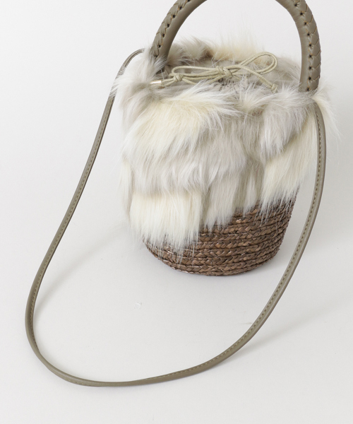 URBAN RESEARCH（アーバンリサーチ）の「LAUGOA ファーカゴBAG（ハンドバッグ・レディース・グレー/ネイビー・FREE）」の7枚目の写真