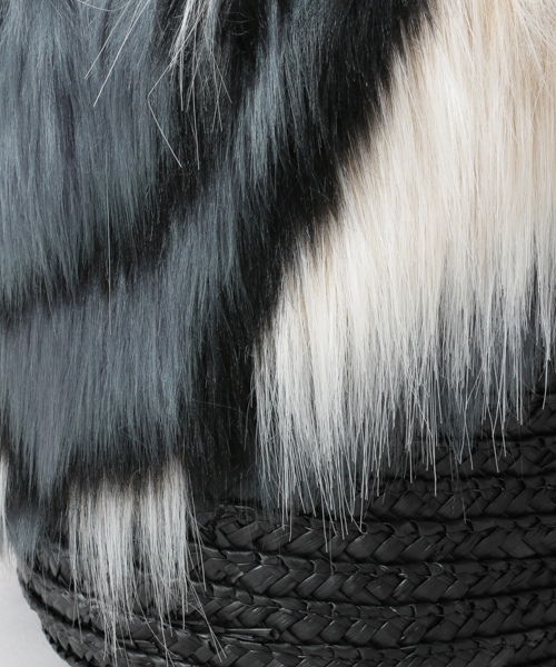 URBAN RESEARCH（アーバンリサーチ）の「LAUGOA ファーカゴBAG（ハンドバッグ・レディース・グレー/ネイビー・FREE）」の9枚目の写真