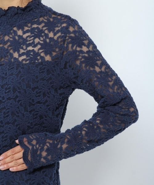 laboratory work（ラボラトリーワーク）の「起毛レースハイネックプルオーバー（Tシャツ/カットソー・レディース・ブラック/ベージュ/ブルー系その他・MEDIUM）」の11枚目の写真