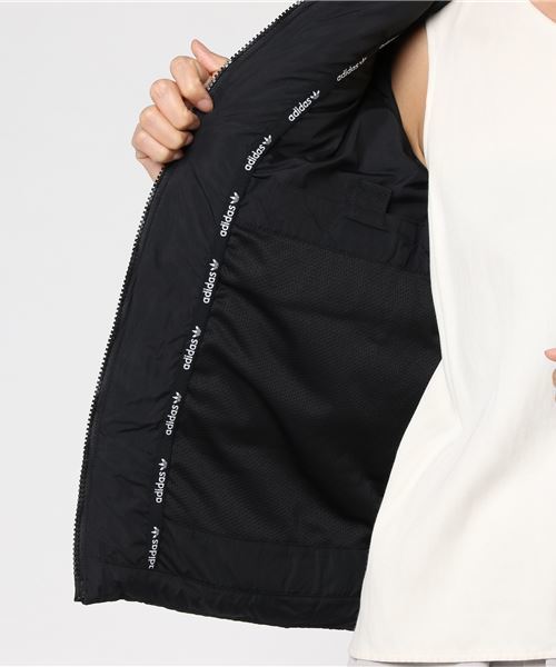 adidas（アディダス）の「オリジナルス ジャケット [SST DOWN JACKET]（ダウンジャケット/コート・レディース・ホワイト/ネイビー/ピンク/ブラック・LARGE/MEDIUM/SMALL/XX-LARGE/X-SMALL/XXX-LARGE）」の5枚目の写真