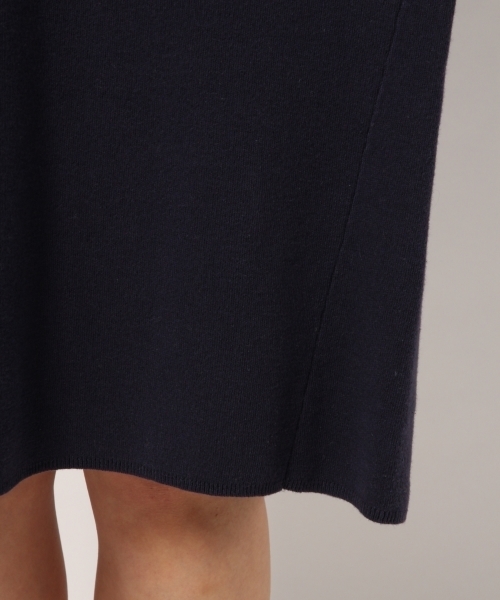 GLOBAL WORK（グローバルワーク）の「Vネックルーズニットワンピース/780393（ワンピース・レディース・ライトグレー/ネイビー/オフホワイト/レッド/イエロー・FREE）」の11枚目の写真