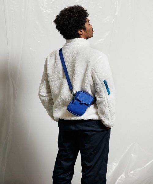 TAIKAN（テイケン）の「TAIKAN テイケン / RAVEN ボディバッグ ショルダーバッグ / TAI-210（ボディバッグ/ウエストポーチ・メンズ・ブラック/オレンジ/ロイヤルブルー・FREE）」の3枚目の写真