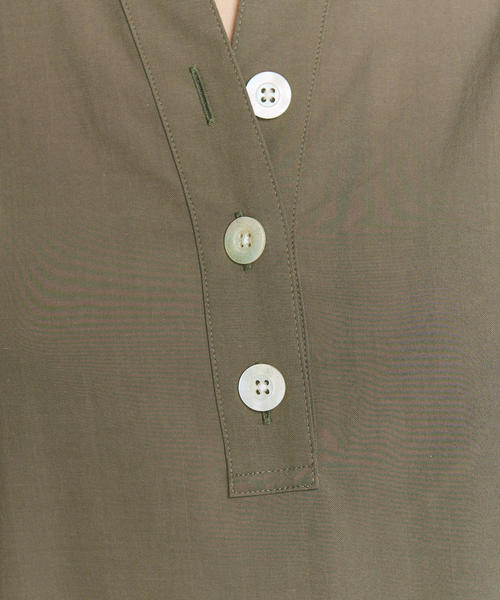 BEAUTY&YOUTH UNITED ARROWS（ビューティーアンドユースユナイテッドアローズ）の「BY スキッパースタンドカラーシャツワンピース ◆（ワンピース・レディース・ベージュ/オリーブ・MEDIUM/SMALL）」の13枚目の写真