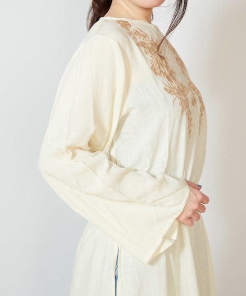 チャイハネ（チャイハネ）の「【チャイハネ】花刺繍サイドスリットロングワンピース（ワンピース・レディース・ホワイト/オレンジ/ブルー/グリーン・FREE）」の12枚目の写真