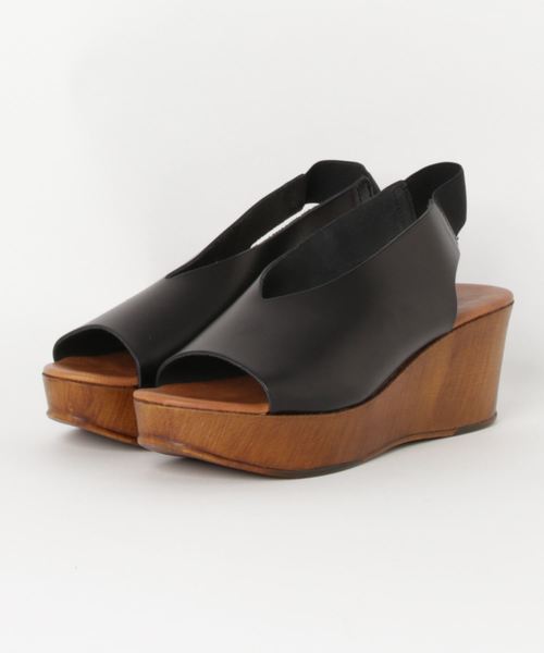 eness(エネス)の「ENESS: Vカットウェッジソールサンダル(サンダル・レディース・ホワイト/ブラック・37/36/38)」の2枚目の写真