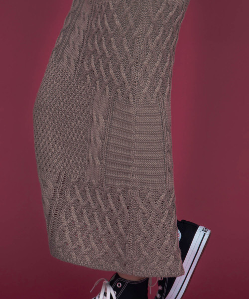 Aunt Marie's(アントマリーズ)の「AUNT MARIE'S ケーブル編みニットロングスカート(スカート・レディース・グレー/モカ/ナチュラル・FREE)」の9枚目の写真