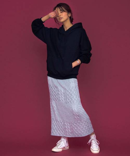 Aunt Marie's(アントマリーズ)の「AUNT MARIE'S ケーブル編みニットロングスカート(スカート・レディース・グレー/モカ/ナチュラル・FREE)」の16枚目の写真