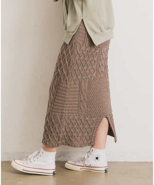 Aunt Marie's(アントマリーズ)の「AUNT MARIE'S ケーブル編みニットロングスカート(スカート・レディース・グレー/モカ/ナチュラル・FREE)」の19枚目の写真