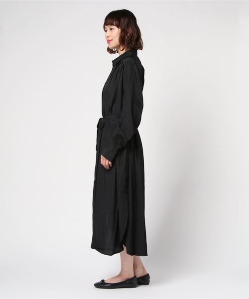Libby&Rose（リビーアンドローズ）の「プリーツシャツワンピース（ワンピース・レディース・グレイッシュベージュ/ブラック/ブラウン/カーキ・FREE）」の5枚目の写真