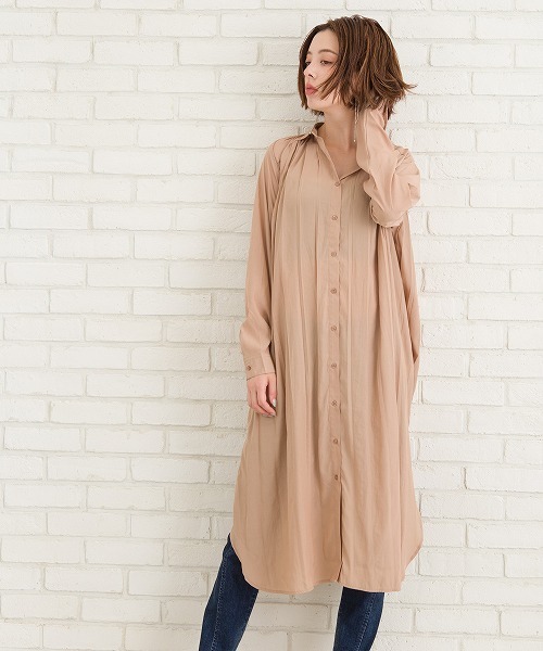 Libby&Rose（リビーアンドローズ）の「プリーツシャツワンピース（ワンピース・レディース・グレイッシュベージュ/ブラック/ブラウン/カーキ・FREE）」の4枚目の写真