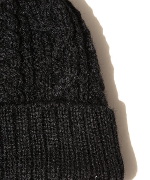 BEAMS PLUS(ビームスプラス)の「BEAMS PLUS / ケーブル ワッチキャップ(ニットキャップ/ビーニー・メンズ・ネイビー/ワイン/ブラック/チャコールグレー/ナチュラル/ダークグリーン・ONE SIZE)」の11枚目の写真