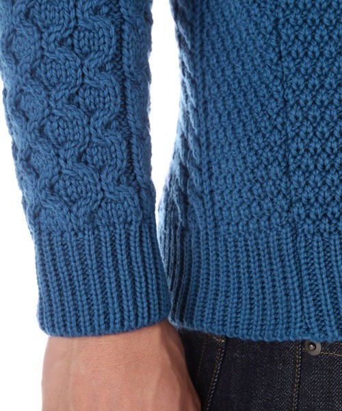 SUNSPEL(サンスペル)の「MEN’S MERINO WOOL(ニット/セーター・メンズ・ダークブルー/ダークオレンジ・SMALL/MEDIUM/LARGE)」の8枚目の写真