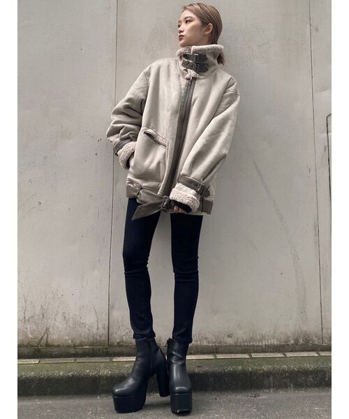 MURUA（ムルーア）の「JET BLACK SKINNY（デニムパンツ・レディース・ブラック・1/2/0）」の3枚目の写真