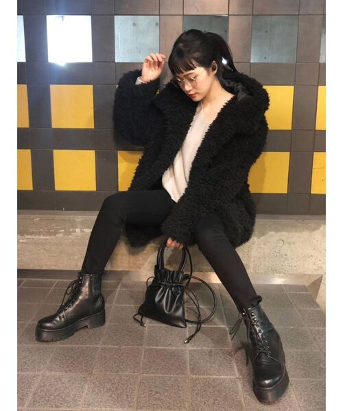 MURUA（ムルーア）の「JET BLACK SKINNY（デニムパンツ・レディース・ブラック・1/2/0）」の16枚目の写真