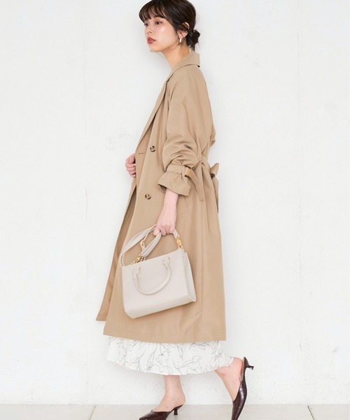 natural couture(ナチュラルクチュール)の「【WEB限定カラー有り】ラグラントレンチコート(トレンチコート・レディース・ベージュ/カーキ/ピンクベージュ/グレイッシュベージュ・FREE)」の2枚目の写真