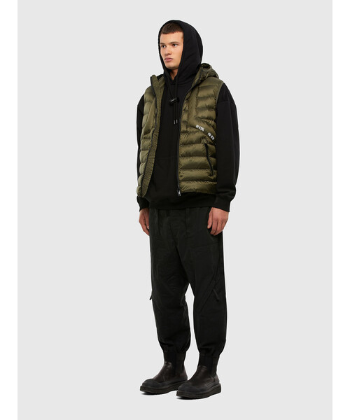 DIESEL（ディーゼル）の「メンズ 中綿 ベスト シンサレート