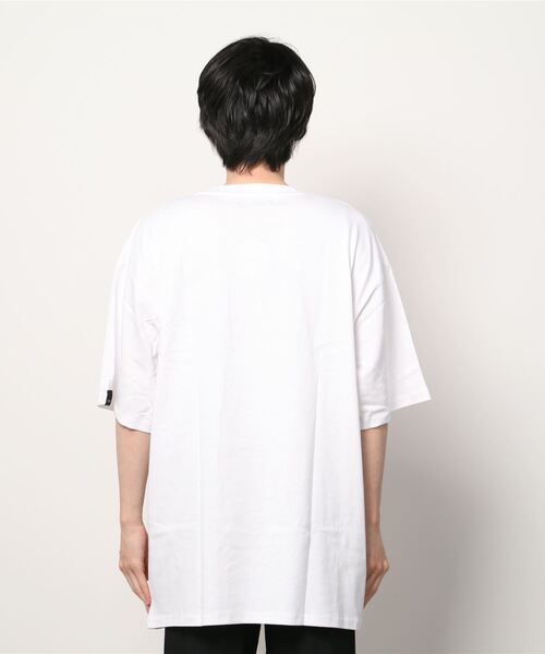 Pledge(プレッジ)の「【pledge】ビッグシルエット バックプリントTシャツ(Tシャツ/カットソー・メンズ・ホワイト系その他4/ホワイト系その他/ホワイト系その他6/ホワイト系その他2/ホワイト系その他5/ブラック系その他・LARGE/MEDIUM)」の8枚目の写真