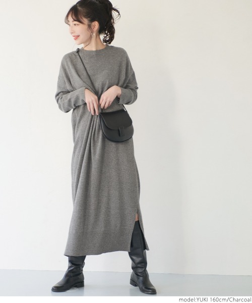 coca(coca)(コカ)の「クルーネックニットワンピース(ワンピース・レディース・チャコールグレー/ベージュ・ONE SIZE)」の6枚目の写真