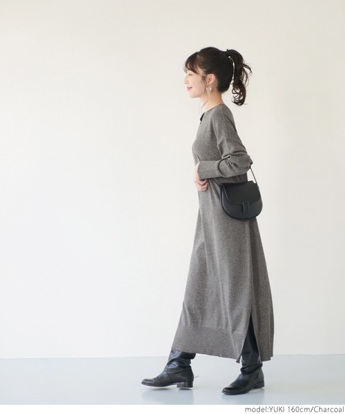 coca(coca)(コカ)の「クルーネックニットワンピース(ワンピース・レディース・チャコールグレー/ベージュ・ONE SIZE)」の7枚目の写真
