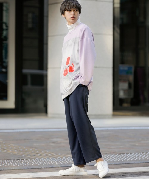 Beno(ビーノ)の「ストレッチR/Tスムース ローズデザイン貼付け ルーズシルエット ロングスリーブTEE(Tシャツ/カットソー・メンズ・ホワイト/ライトベージュ/ラベンダー/サックスブルー/ブラック・FREE)」の9枚目の写真