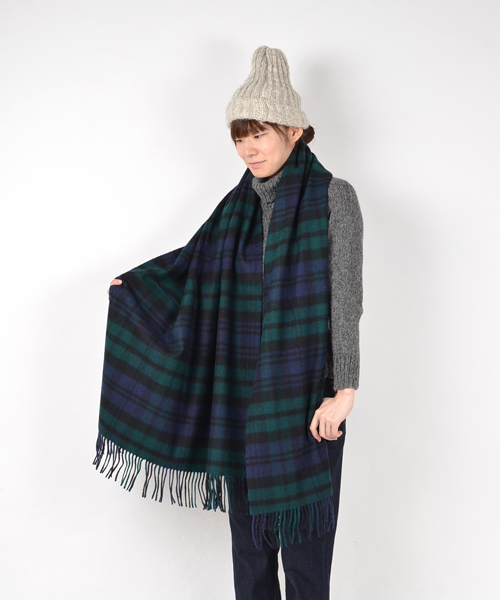 SHIPS for women(シップスフォーウィメン)の「GLEN PRINCE(グレン プリンス):タータン チェック ストール ◇(ストール/ショール・レディース・ナチュラル/レッド/グリーン/ネイビー/グレー・ONE SIZE)」の1枚目の写真