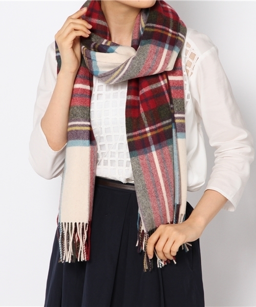 SHIPS for women(シップスフォーウィメン)の「GLEN PRINCE(グレン プリンス):タータン チェック ストール ◇(ストール/ショール・レディース・ナチュラル/レッド/グリーン/ネイビー/グレー・ONE SIZE)」の6枚目の写真