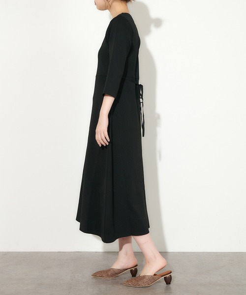 natural couture(ナチュラルクチュール)の「【WEB限定】美シルエットポリニットワンピース Lサイズ(ワンピース・レディース・パープル/ライトベージュ/ブラック/カーキ・FREE)」の19枚目の写真