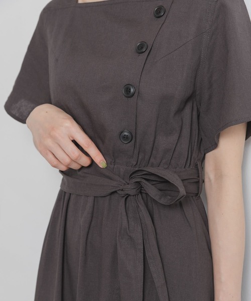URBAN RESEARCH Sonny Label（アーバンリサーチサニーレーベル）の「スクエアネックリネンワンピース（ワンピース・レディース・ネイビー/オフホワイト/スミクロ・FREE）」の7枚目の写真