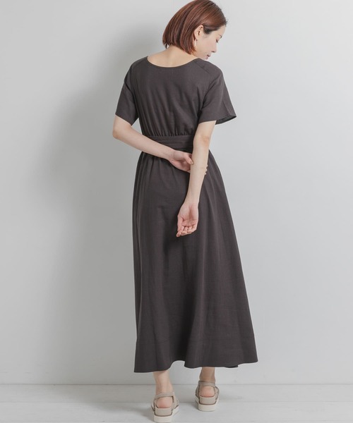 URBAN RESEARCH Sonny Label（アーバンリサーチサニーレーベル）の「スクエアネックリネンワンピース（ワンピース・レディース・ネイビー/オフホワイト/スミクロ・FREE）」の9枚目の写真