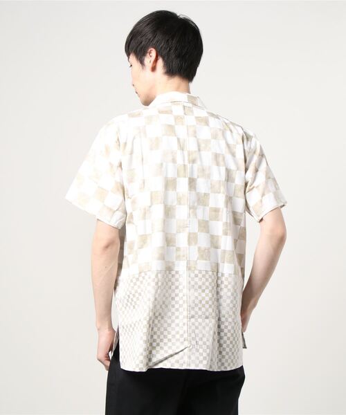 OURET(オーレット)の「60コットンサテンムラ染めチェッカー 切替オープンカラー半袖シャツ(シャツ/ブラウス・メンズ・ブラック/パープル/グレー/カーキ・2/1)」の19枚目の写真