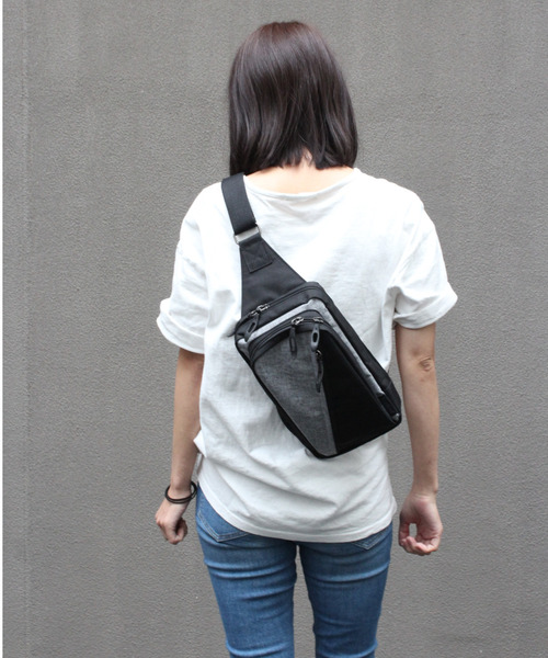 RAW.C(ロークリエイト)の「FUNCTIONAL/ファンクショナル ボディバッグ HEATHER NYLON BODY BAG 撥水 RCB-005TI(ボディバッグ/ウエストポーチ・メンズ・ブラック×グレー/ブラック/グレー/ブルー系その他/ブラック×レッド/ブラック×ブラック/ネイビー/ブルー系その他2・FREE)」の2枚目の写真