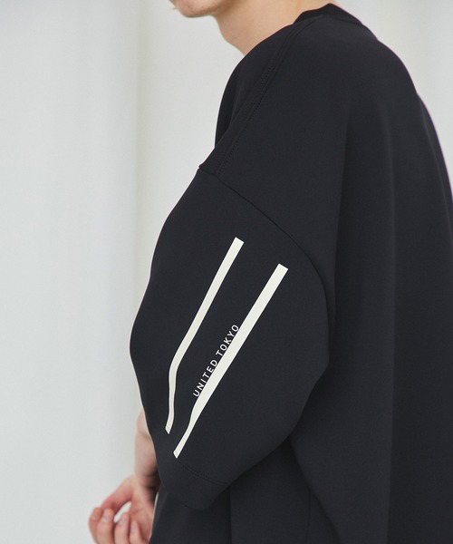 UNITED TOKYO（ユナイテッドトウキョウ）の「ラインプリントオーバーサイズTEE（Tシャツ/カットソー・メンズ・ホワイト/ブラック/ベージュ・1）」の17枚目の写真