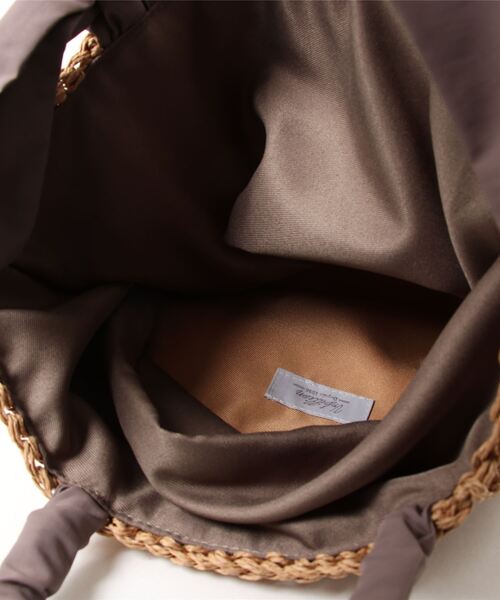 Three Four Time（ｽﾘｰﾌｫｰﾀｲﾑ）の「さがりリボン手編みトート（かごバッグ・レディース・グリーン/マスタード/グレー/ブラック・FREE）」の8枚目の写真