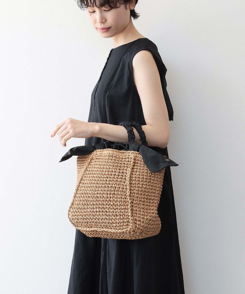 Three Four Time（ｽﾘｰﾌｫｰﾀｲﾑ）の「さがりリボン手編みトート（かごバッグ・レディース・グリーン/マスタード/グレー/ブラック・FREE）」の16枚目の写真