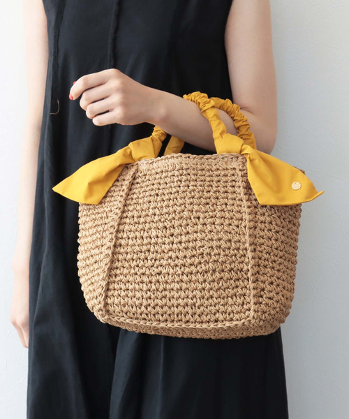 Three Four Time（ｽﾘｰﾌｫｰﾀｲﾑ）の「さがりリボン手編みトート（かごバッグ・レディース・グリーン/マスタード/グレー/ブラック・FREE）」の19枚目の写真