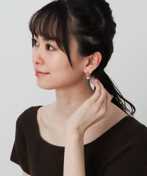 COCOSHNIK(ココシュニック)の「K18パール ダブルアーム フープピアス(ピアス(両耳用)・レディース・シルバー系・00)」の10枚目の写真
