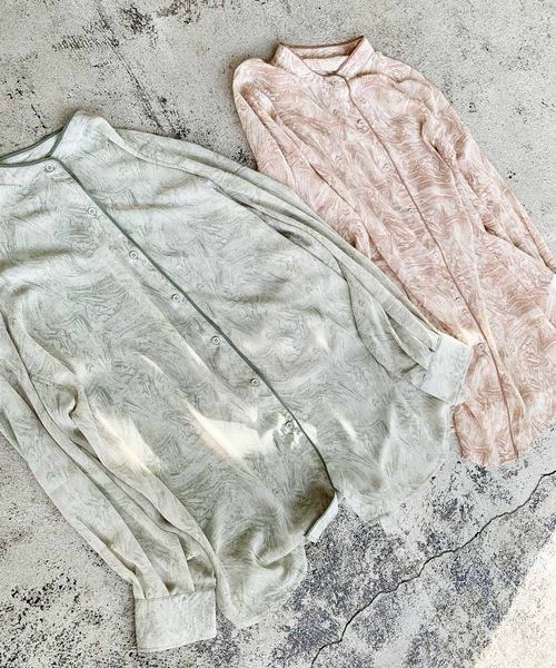 LIAN（リアン）の「マーブルプリントパイピングブラウス（シャツ/ブラウス・レディース・オレンジ/グリーン・FREE）」の3枚目の写真