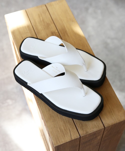 menue(メヌエ)の「スクエアトゥ厚底トングサンダル(サンダル・レディース・ホワイト/ブラック/グレイッシュベージュ/ブラウン系その他・LL/3L/S/M/L/XS)」の11枚目の写真