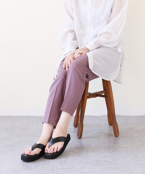 menue(メヌエ)の「スクエアトゥ厚底トングサンダル(サンダル・レディース・ホワイト/ブラック/グレイッシュベージュ/ブラウン系その他・LL/3L/S/M/L/XS)」の14枚目の写真