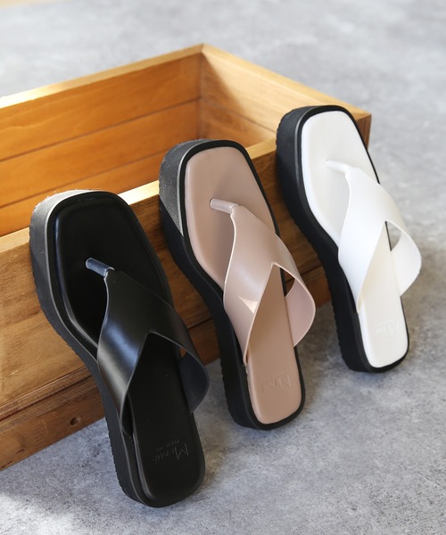 menue(メヌエ)の「スクエアトゥ厚底トングサンダル(サンダル・レディース・ホワイト/ブラック/グレイッシュベージュ/ブラウン系その他・LL/3L/S/M/L/XS)」の8枚目の写真