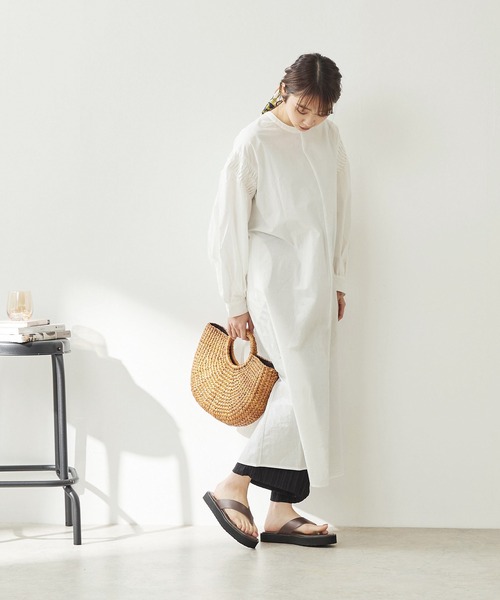 menue(メヌエ)の「スクエアトゥ厚底トングサンダル(サンダル・レディース・ホワイト/ブラック/グレイッシュベージュ/ブラウン系その他・LL/3L/S/M/L/XS)」の22枚目の写真