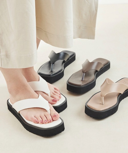 menue(メヌエ)の「スクエアトゥ厚底トングサンダル(サンダル・レディース・ホワイト/ブラック/グレイッシュベージュ/ブラウン系その他・LL/3L/S/M/L/XS)」の16枚目の写真