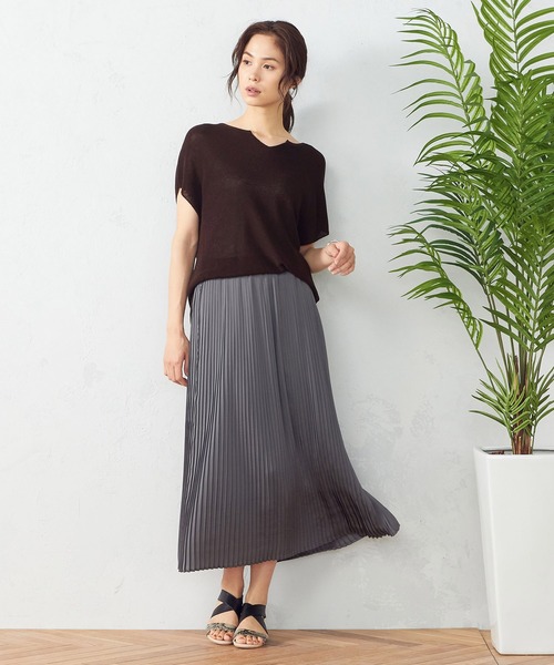 COMME CA ISM（コムサイズム）の「リネン混キーネックプルオーバー（ニット/セーター・レディース・ライトグレー/ダークブラウン/ブルー/ワイン・MEDIUM/LARGE）」の9枚目の写真