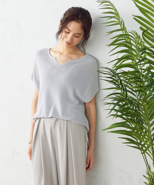 COMME CA ISM（コムサイズム）の「リネン混キーネックプルオーバー（ニット/セーター・レディース・ライトグレー/ダークブラウン/ブルー/ワイン・MEDIUM/LARGE）」の15枚目の写真